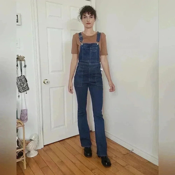GAP NWT BLUE STRETCHY DENIM FLARE JUMPSUIT - Picture 4 of 8